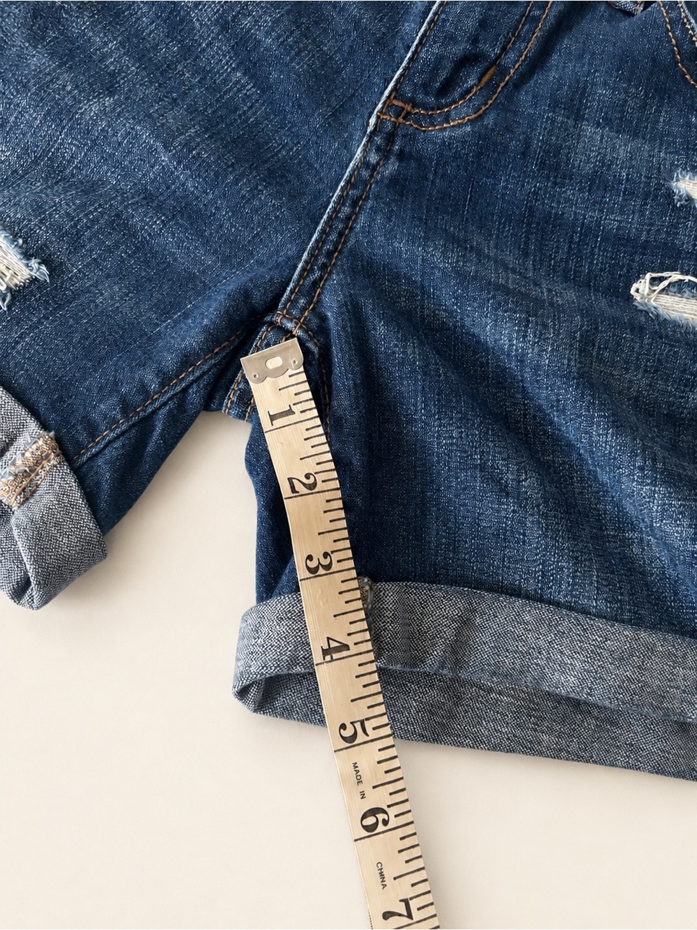 Universal Thread Mid Rise Boyfriend Short - Picture 7 of 9